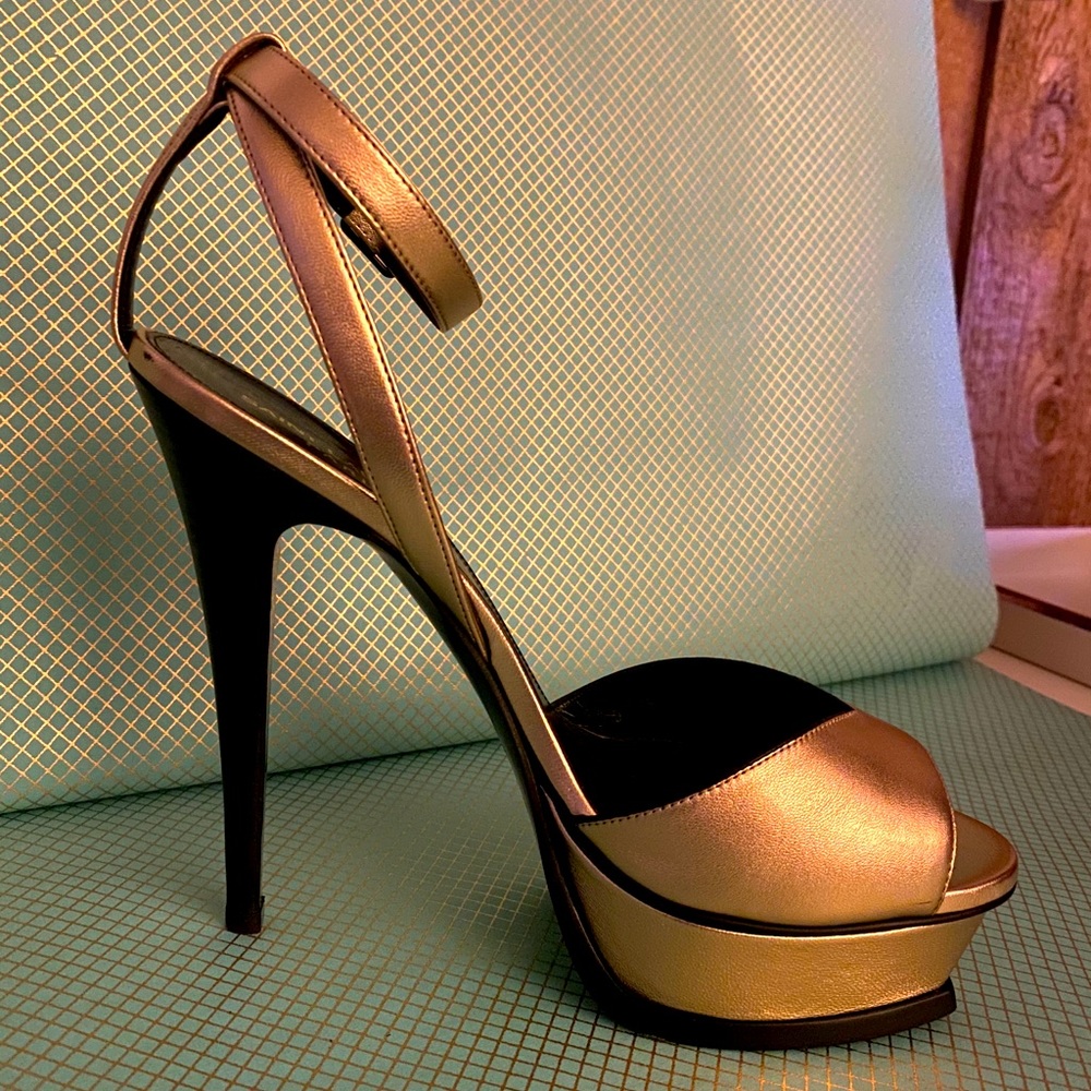 Saint Laurent Open-toe Gold Sandals
